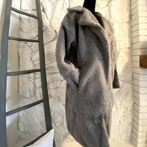 Long Gray Teddy Coat Size Large with Gold Zipper Detail on Sleeves and Pockets